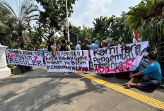 Pramono Minta Dishub Kaji Rute JakLingko yang Tumpang Tindih dengan Jalur Angkot M44