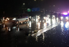 Tol Jagorawi Banjir Gegara Sampah, Jasa Marga Siapkan Tanggul Setinggi 300 Meter