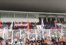 Peringatan Hari Buruh 1 Mei, Ribuan Buruh Padati Stadion Madya