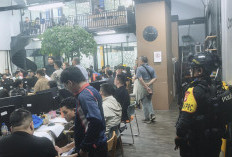 Polisi Gerebek Gedung di Hayam Wuruk Jakbar, Diduga Markas Judol Internasional