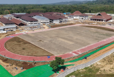 Sekolah Rakyat Indramayu Bersiap Sambut Tahun Ajaran Baru, Lapangan Bolanya Gunakan Rumput Standar FIFA