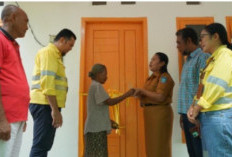 NHM Peduli Resmikan Rumah Layak Huni bagi Lansia di Pediwang, Kado Natal 2025 untuk Ibu Yuli