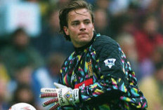 Paul Scholes Bongkar Rekrutan Terburuk Manchester United: Mark Bosnich Tak Bisa Nendang Bola!