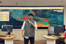 Ketika Menhut Raja Juli Bilang Asap Karhutla Tak Punya KTP, Bisa Berembus ke Negara Tetangga