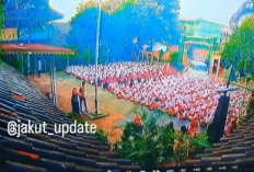 Detik-Detik Mini Bus Tabrak Siswa SDN 01 Kalibaru Cilincing, Lindas Siswa yang Tengah Duduk di Lapangan