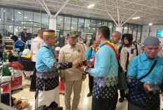 Wamenhaj Minta Petugas Tetap Maksimal Layani Jemaah hingga Pulang ke Tanah Air