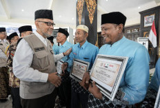 Kemenhaj Kawal Pemulangan, 17 Jemaah Haji Jombang Terima Bantuan UEA