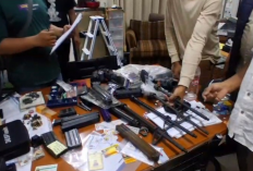 Penampakan Barang Bukti di Gudang Sekolah Pondok Pinang, Ada 776 Revolver Airsoft hingga Alat Pembuat Peluru