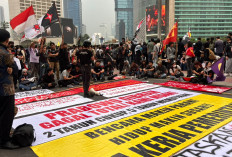 Ribuan Pendemo Tembus Bundaran HI: Bencana Makin Parah Hidup Makin Susah!