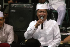 Cak Nun Pernah Singgung Lima Gunung Meletus, Video Lawasnya Kembali Jadi Perbincangan