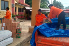 Bantuan Logistik Untuk Korban Banjir Rob Disalurkan BPBD Kabupaten Bekasi     