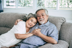 Lansia Tak Mampu Puasa dan Tak Sanggup Bayar Fidyah, Apa Hukumnya?