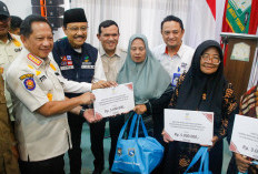 Mendagri dan Gus Ipul Salurkan Bansos Tahap II Rp136,9 Miliar untuk Korban Bencana di Sumatera