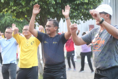 Momen Dirut BPJS Kesehatan Ikut Senam Dahlan Iskan: Bisa Turunkan Risiko Serangan Jantung dan Diabetes