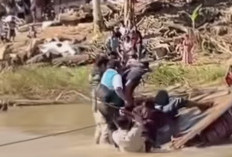 Rakit Terbalik, Wagub Tercebur ke Sungai Saat Tinjau Banjir di Takengon