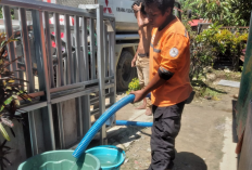 BAZNAS Salurkan 10 Ribu Liter Air Bersih dan Logistik untuk Masyarakat Terdampak Gempa Bumi di Sulteng