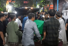 Jenzah Bos Rental Mobil Korban Penembakan di Tol Tangerang-Merak Tiba di Rumah Duka, Tangis Keluarga Pecah