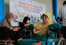 Pemprov DKI Gelar Operasi Katarak dan Bagikan Kacamata Gratis Sambut Hari Ibu 2025