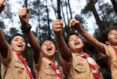 10 Ide Yel-Yel Hari Pramuka 2026 untuk Anak SD Mudah dihafal, Bikin Regu Kompak dan Semangat!