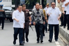 Bobotoh dan Bonek Jadi Alasan Bang Yos Bangun Monorel Mangkrak di Senayan