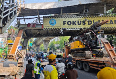 JPO Tendean Ditabrak Truk, DPRD Desak Pemprov Tindak Kendaraan Pelanggar Batas Muatan