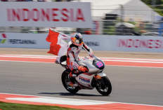 Hiroshi Aoyama Beri Jempol Veda Ega Usai Finis P6 di Moto3 Mandalika 2026, Rekor Ai Ogura Akhirnya Terpecahkan