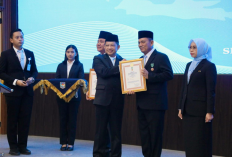 Pemerintah Anugerahkan Tanda Kehormatan Satyalancana Wira Karya kepada 6 Tokoh
