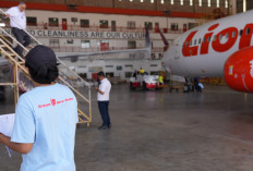 Ratusan Jemaah Umrah Terlunta-lunta di Bandara Jeddah Akibat Delay 2 Hari, Lion Air Beri Penjelasan