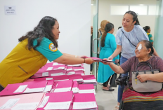 Operasi Katarak Gratis Ubah Hidup Yayah, Kini Bisa Melihat dan Bekerja Lagi