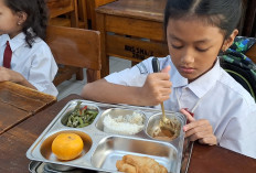 Puji Makan Bergizi Gratis, Kepsek Bersyukur Siswa Tak Bawa Makanan Instan Lagi