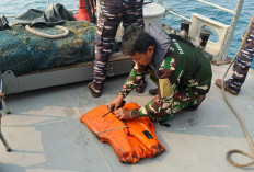 Pecarian 5 Jurnalis Hilang di Anak Krakatau, TNI AL Temukan Pelampung di Perairan Anyer