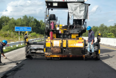 Hutama Karya Laksanakan Pemeliharaan Rutin di Ruas Tol Pekanbaru-Dumai, Target Rampung Sebelum Lebaran