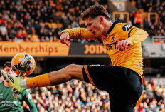 Wolves Siap Lepas David Moller Wolfe? AS Roma Jadikan Bek Norwegia Target Utama