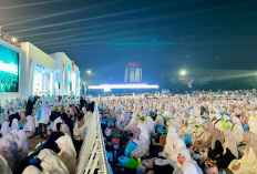 Monas Mendadak Bergemuruh, Ribuan Jemaah Larut dalam Sholawat Padang Bulan