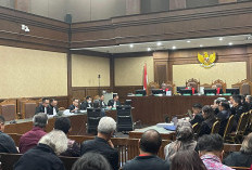 Sidang Hasto: Pengacara Protes Kesaksian Saksi KPK Tak Berdasarkan Fakta Langsung