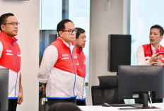 Didampingi Dirut Pertamina, Wamen BUMN Tiko Tinjau Pertamina Digital Hub: Pastikan Pasokan Energi Tahun Baru 2025 Aman