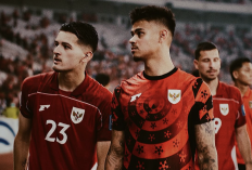 Mees Hilgers Bikin FC Twente Gigit Jari! Bek Timnas Keturunan Jong Ambon Bakal Gabung SC Heerenveen