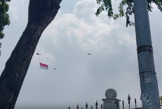 HUT ke-79 TNI, Langit Jakarta Gemuruh Manuver Pesawat Tempur