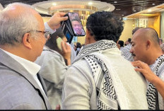 9 WNI yang Sempat Ditangkap Israel Tiba di Istanbul, Relawan Global Sumud Flotilla Video Call dengan Menlu 