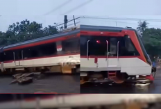 KA Bandara Tertemper Truk di Perlintasan Stasiun Poris Pagi Ini, Perjalanan KRL Terganggu