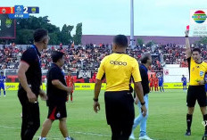 Brace Adam Alis! Persib Bandung Unggul Sementara  2-1 atas Persija Jakarta