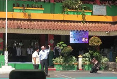 Prabowo Ajak Bill Gates Tinjau Langsung Program MBG di SDN Jati 03 