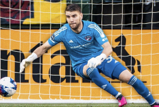 Bukan Persib Bandung, Maarten Paes Justru Gabung Ajax Amsterdam dengan Kontrak 2,5 Tahun