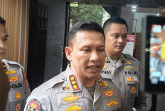 Terkuak! Kecelakaan KA di Bekasi Timur: Taksi Hijau Mati di Rel dengan Transmisi Parkir