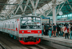 Commuter Line Bekasi-Cikarang Sudah Kembali Melintas di Lokasi Pasca Perbaikan Listrik Aliran Atas 