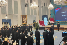 Plot Twist! Rocky Gerung Akhirnya Masuk Istana, Prabowo Lantik Jadi Anggota Wantimpres