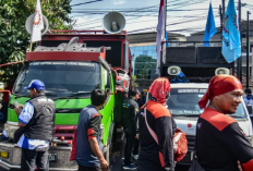 Geruduk Disnakertrans Jabar, Demo Buruh Tolak Kebijakan Gubernur Soal UMSK Bakal Dilanjutkan ke Istana Jakarta