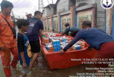 Pemprov DKI Jakarta Sigap Tangani Banjir Rob, Fokus Salurkan Bantuan di Marunda Pulo dan Pluit