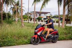 6 Tips Aman Naik Motor Matic Saat Hujan dan Menerobos Genangan Air