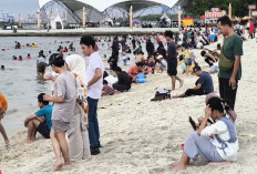 Demi Senyum Sang Buah Hati, Ayah Ini Tebus Janji Liburan ke Ancol Usai Lebaran